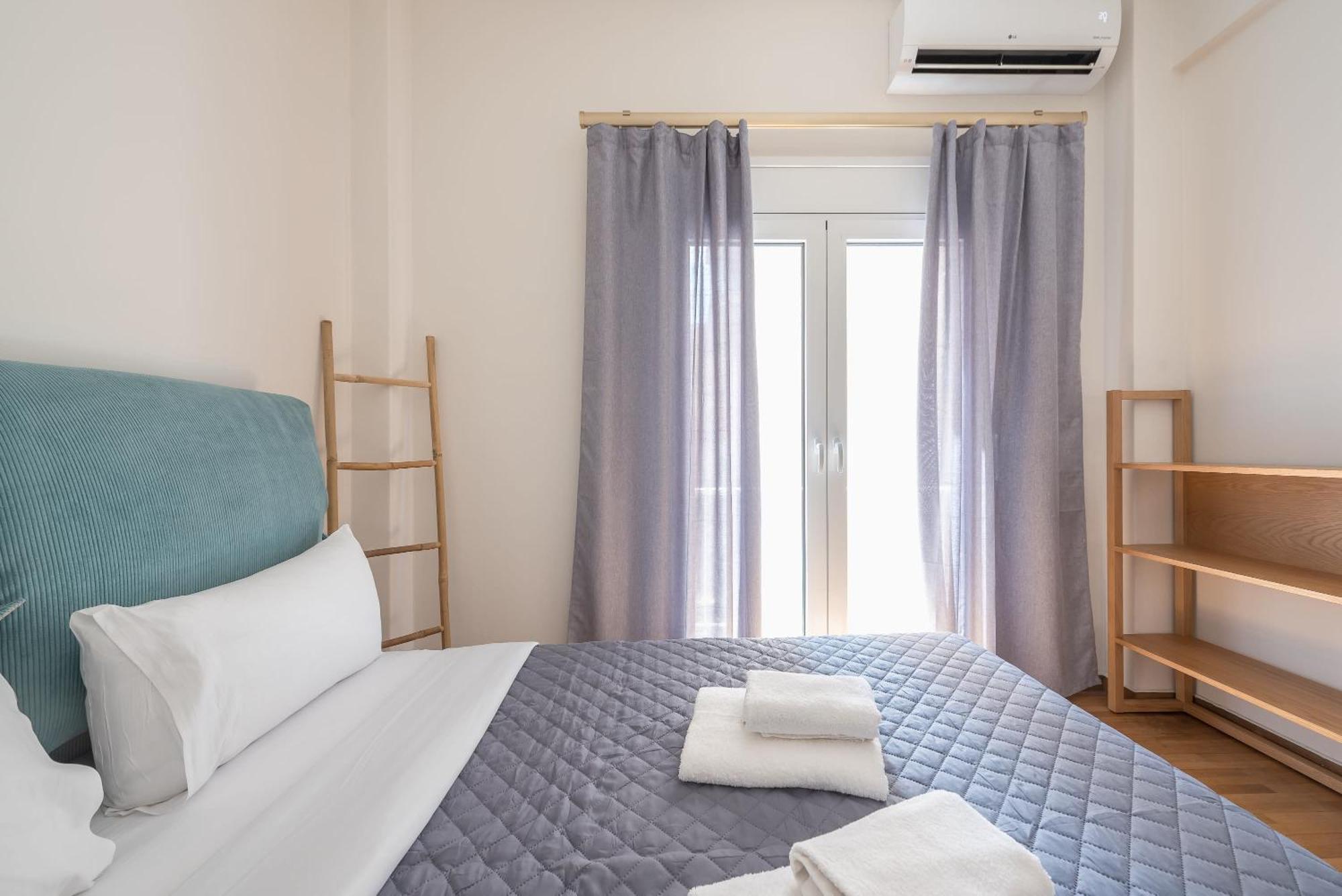 Stylish 2 Bd Urban Retreat Near Panormou Metro Apartment Athens Ngoại thất bức ảnh