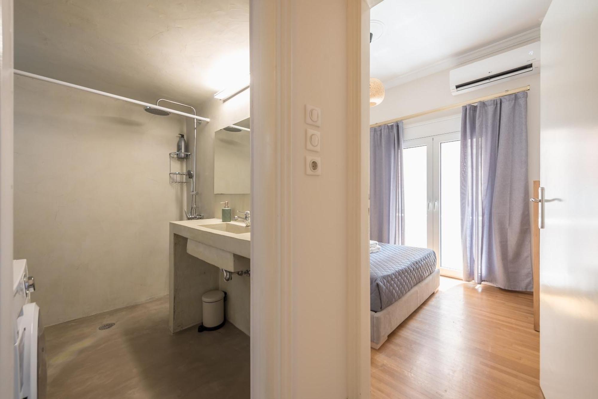 Stylish 2 Bd Urban Retreat Near Panormou Metro Apartment Athens Ngoại thất bức ảnh