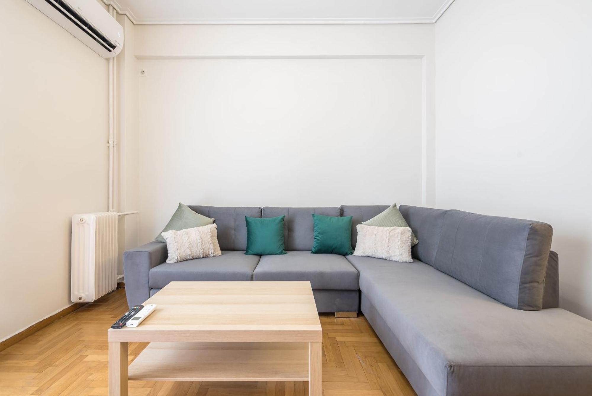 Stylish 2 Bd Urban Retreat Near Panormou Metro Apartment Athens Ngoại thất bức ảnh