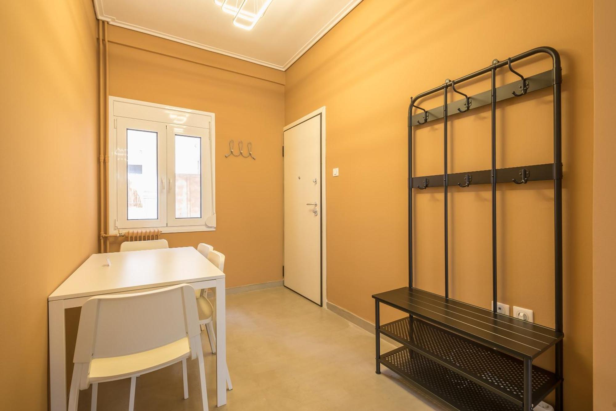 Stylish 2 Bd Urban Retreat Near Panormou Metro Apartment Athens Ngoại thất bức ảnh